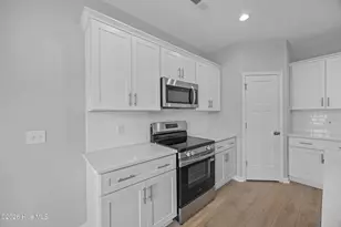 109 Eddie Dr, Burgaw, NC 28425 - Photo 9