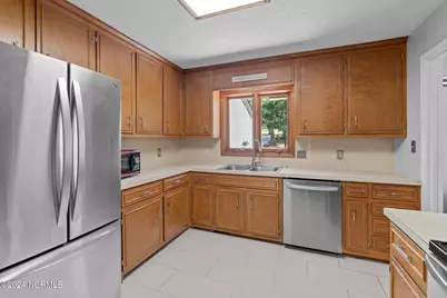 618 Chelsea Drive, Sanford, NC 27332 - Photo 11