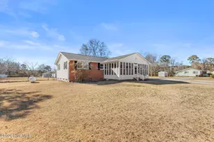 61 Dixie Trl, Jacksonville, NC 28546 - Photo 3