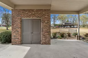 129 Pineland Ave, Mount Olive, NC 28365 - Photo 17
