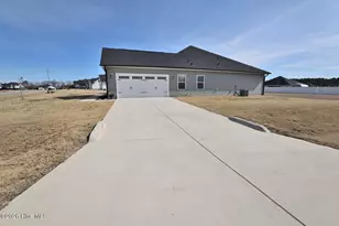 5015 Holly Hl Ct, Battleboro, NC 27809 - Photo 5