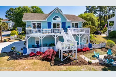 330 Cape Lookout Loop, Emerald Isle, NC 28594 - Photo 3