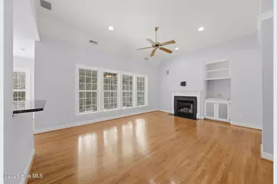 487 Broomsedge Court SE, Bolivia, NC 28422 - Photo 9