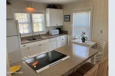 122 Ocean Boulevard E, Holden Beach, NC 28462 - Photo 9