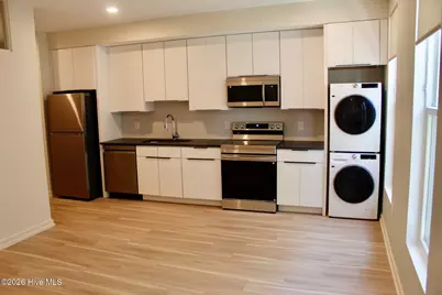 1124 Castle Street #304, Wilmington, NC 28401 - Photo 3