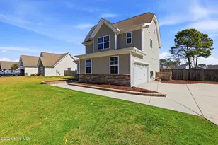 613 Morris Landing Rd, Holly Ridge, NC 28445 - Photo 3