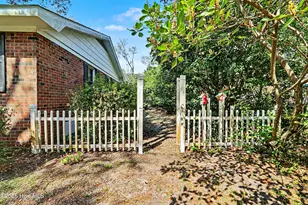 101 NE 40th St, Oak Island, NC 28465 - Photo 7
