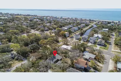 101 NE 40th Street, Oak Island, NC 28465 - Photo 35