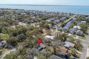 101 NE 40th St, Oak Island, NC 28465 - Photo 35