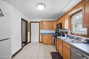 1121 W Williams Cir, Elizabeth City, NC 27909 - Photo 13