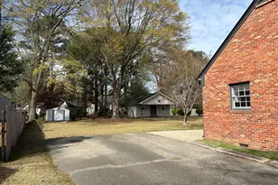 2107 Somerset Dr N, Wilson, NC 27893 - Photo 3