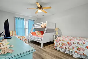 105 SE 58th St, Oak Island, NC 28465 - Photo 9