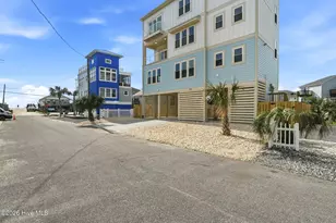 105 Periwinkle Ln, Carolina Beach, NC 28428 - Photo 3