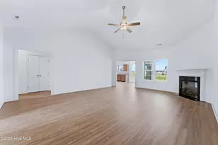 615 Barlowe Ln, Jacksonville, NC 28546 - Photo 5