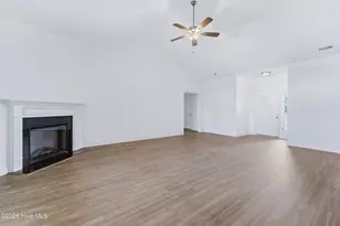 615 Barlowe Ln, Jacksonville, NC 28546 - Photo 7