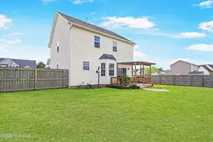 306 Brunswick Dr, Jacksonville, NC 28546 - Photo 35