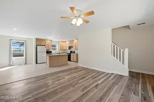 858 Wildwood Cir, Hampstead, NC 28443 - Photo 11