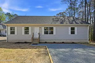 858 Wildwood Cir, Hampstead, NC 28443 - Photo 1