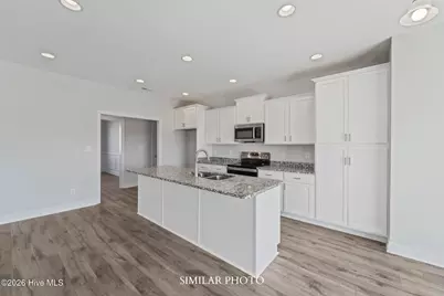 300 Black Hawk Drive, Jacksonville, NC 28546 - Photo 17