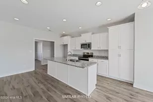 300 Black Hawk Dr, Jacksonville, NC 28546 - Photo 17