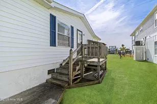 9105 W 9th St, Surf City, NC 28445 - Photo 9