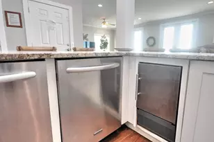 140 E 1st St, Ocean Isle Beach, NC 28469 - Photo 17