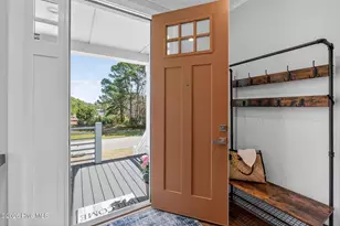 8124 Lakeview Dr, Wilmington, NC 28412 - Photo 9