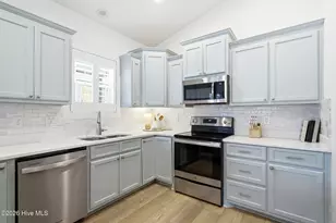113 NE 54th St, Oak Island, NC 28465 - Photo 3