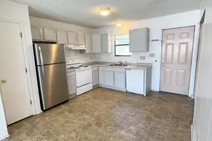 102 Ravenwood Dr, Jacksonville, NC 28546 - Photo 3