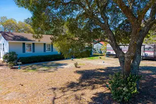 139 Stuart Ave, Southport, NC 28461 - Photo 3