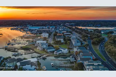 304 S Causeway Drive #Unit A, Wrightsville Beach, NC 28480 - Photo 3
