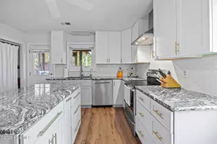 812 Monroe Ave, Carolina Beach, NC 28428 - Photo 9