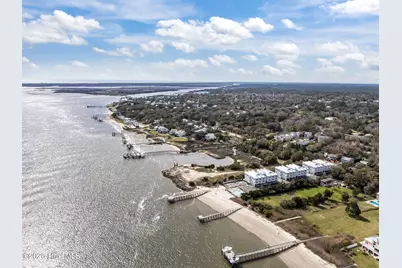 704 E Moore Street #112, Southport, NC 28461 - Photo 3