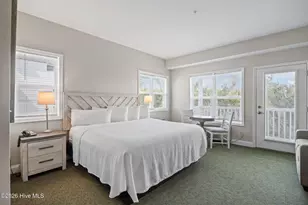 704 E Moore St, Southport, NC 28461 - Photo 5