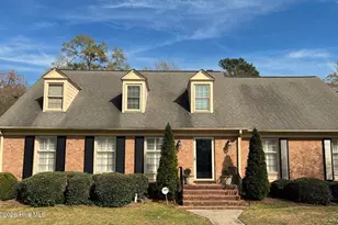 2001 Cambridge Dr, Kinston, NC 28504 - Photo 1