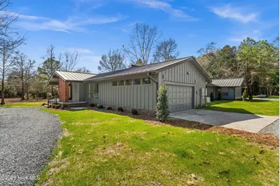 1000 Pine Street, Lake Waccamaw, NC 28450 - Photo 5