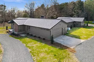 1000 Pine St, Lake Waccamaw, NC 28450 - Photo 47