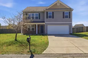 687 Botanical Ct, Bunnlevel, NC 28323 - Photo 1