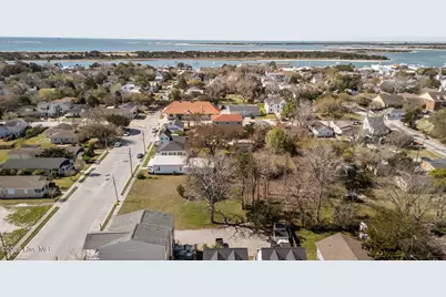 309 Pollock Street, Beaufort, NC 28516 - Photo 11
