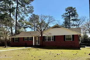 401 Hawthorne St, Hamlet, NC 28345 - Photo 1