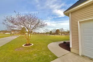 3047 Poplar Grove Dr, Greenville, NC 27858 - Photo 11