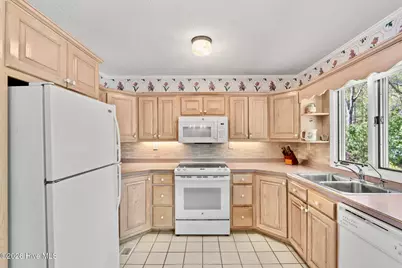 515 Shoreline Drive E, Sunset Beach, NC 28468 - Photo 11