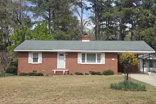 214 E Bladen St, Bladenboro, NC 28320 - Photo 3