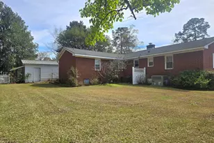 214 E Bladen St, Bladenboro, NC 28320 - Photo 5