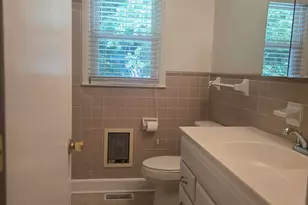 214 E Bladen St, Bladenboro, NC 28320 - Photo 35