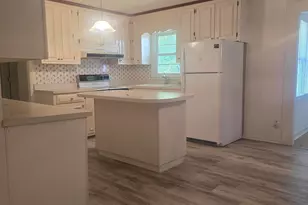 214 E Bladen St, Bladenboro, NC 28320 - Photo 17