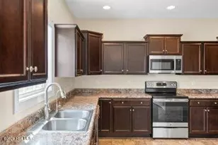 614 Carat Ct, Jacksonville, NC 28546 - Photo 11