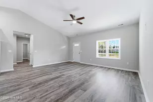 1992 Catherine Lake Rd, Richlands, NC 28574 - Photo 5