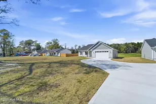 1992 Catherine Lake Rd, Richlands, NC 28574 - Photo 33