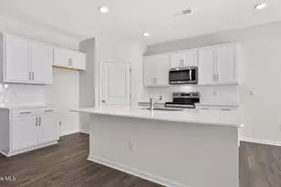 289 Maddox Dr, Aberdeen, NC 28315 - Photo 7